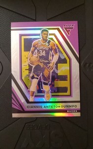 Giannis Antetokounmpo 2022-23 Flux Basketball Silver #98 Milwaukee Bucks