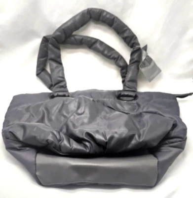 Bath Body Works 2010 VIP Tote Duffle Beach Bag-New!!!! - Image 1 of 4