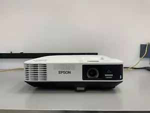 Epson PowerLite 2265U Wireless Full HD WUXGA 3LCD Projector 5500 Lumens 847 HRS - Picture 1 of 7