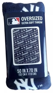 New York Yankees Throw 70 x 50 Ultra Soft Blanket New Pegasus Plush New MLB - Picture 1 of 3