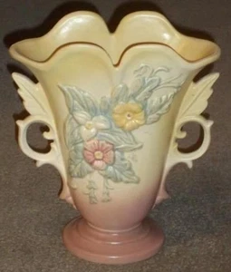 VINTAGE HULL ART POTTERY VASE W-9-8 1/2 - Bild 1 von 9