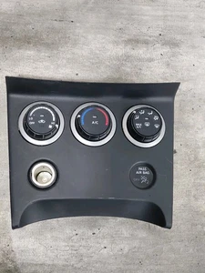 2008-2015 Nissan Rogue AC Heater Climate Control  OEM 27500 1VL0C - Picture 1 of 7