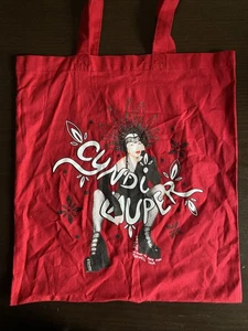 Seltene CYNDI LAUPER TRAGETASCHE ROT ABSCHIEDSTOUR - 14×14 - Bild 1 von 3