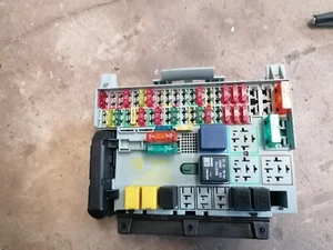 Opel Vectra B Hauptsicherungskasten - Bild 1 von 4