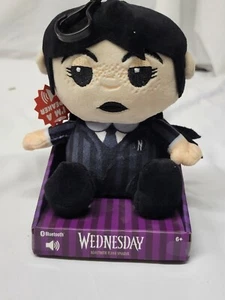 Altavoz Bluetooth de Peluche Bitty Boomers Wednesday The Addams Family Nuevo Netflix 6" - Imagen 1 de 5