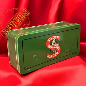 German SINGER Vintage Accessories Attachments Tin Box - Picture 1 of 4