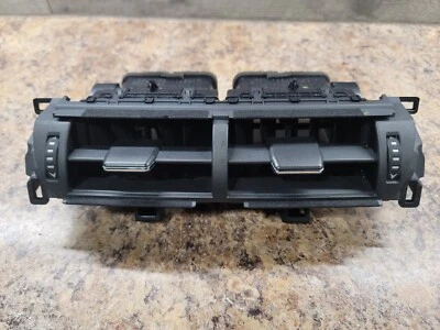 2015–2021 LEXUS NX 200T ПРИБОРНАЯ ПАНЕЛЬ ЦЕНТРАЛЬНАЯ\СРЕДНЯЯ РЕШЕТКА ВЕНТИЛЯЦИОННЫХ ОТВЕРСТИЙ ПЕРЕМЕННОГО ТОКА ОТ ОРИГИНАЛЬНОГО ПРОИЗВОДИТЕЛЯ - Изображение 1 из 3