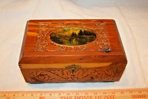 Vintage Cedar Wood Box with Wilderness Scene on top Tongue & Grove - Picture 1 of 6