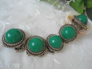 VINTAGE GREEN Lucite Stones Filigree design BRACELET ChunKy Big Huge - Picture 1 of 9