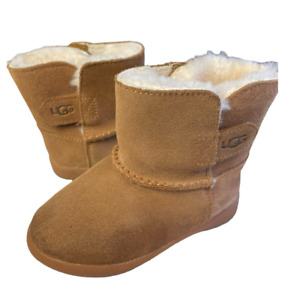UGG Unisex-Child Keelan Ankle Boot Chestnut Size 6