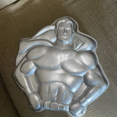 Vintage Wilton superman Cake Tin 3D  1977 Size 12” X 12” DC Comics  - Image 1 of 4