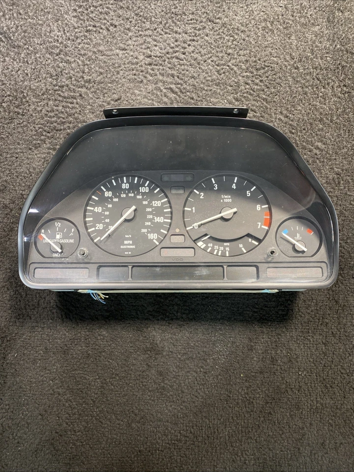 Cuadro de instrumentos velocímetro BMW 740i 1993-1994 OEM 8359217 Foto 1 de 4