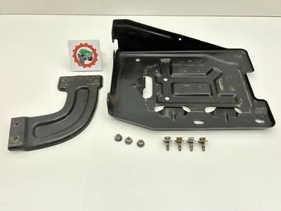 07-14 Chevy Suburban Juego de bandeja de batería lateral para pasajero OEM GM Foto 1 de 4