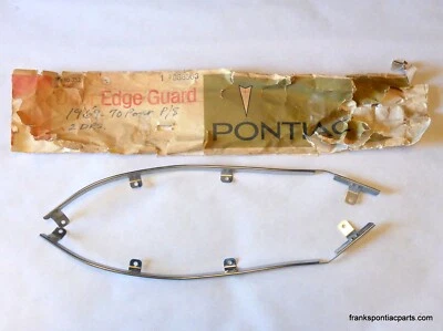1969-70 Pontiac NOS Pair Door Edge Guards 988563 Bonneville Catalina Ventura Foto 1 de 4