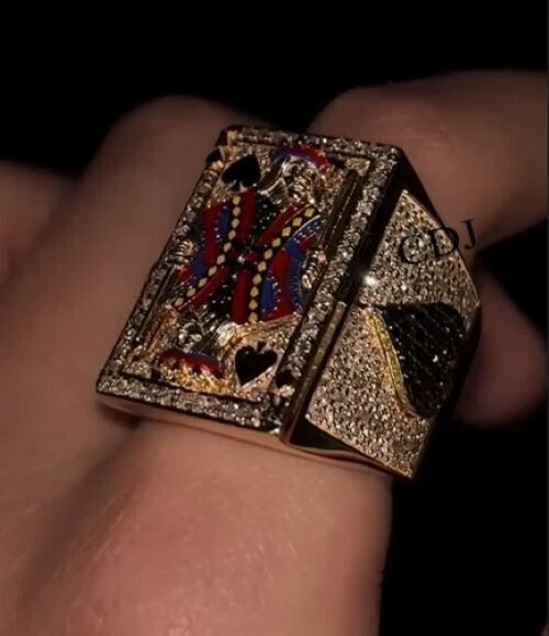 男式 King Of Spade 有吸引力五颜六色珐琅戒指 VVS 莫桑石 925 银 — 第 1/4 张图片