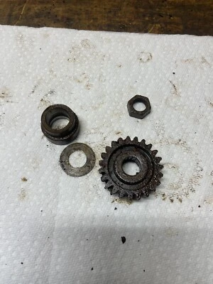 86-95 Suzuki RM250 RM 250 1993 cigüeñal collar de engranaje primario Foto 1 de 4