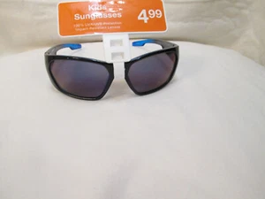 Foster Grant BOYS Black/Blue Translucent Wrap Sunglasses 100% UVA/UVB New - Picture 1 of 2