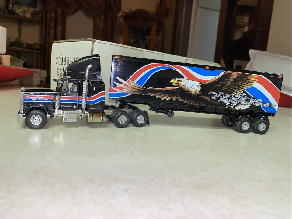 REDUCED Matchbox Collectables Harley Davidson Motorcycles Die Cast Truck Trailer - Image 1 of 4