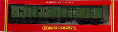 Hornby R4056 SR Bogie Luggage Van Olive Green #2281 : BNMIB : 00 Gauge - Image 1 of 4