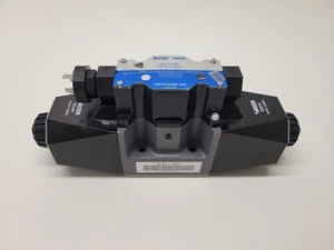 NEU! TOKIMEC WEGEVENTIL DG4V-5-33C-M-AP7L-H-7-40-JA1Y - Bild 1 von 5