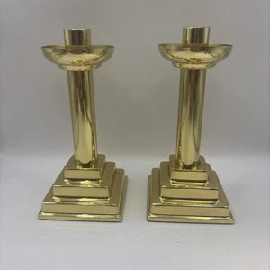 Candelieri vintage in ottone base a gradini 7” realizzati da Artistic MFG Co Made in USA - Foto 1 di 9