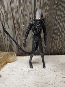 Neca 2008 Alien Big Chap Xenomorph 20" de alto juntas rígidas escala 1/4 raro difícil de encontrar - Imagen 1 de 12