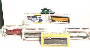 HO Scale Train Car Lot Motoren, Güterwagen, Stromversorgung und Landschaft - Bild 1 von 15