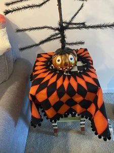Halloween Baum Rock 42" Durchmesser Harlekin Muster Stoffe Spinne Bommel Borte - Bild 1 von 8