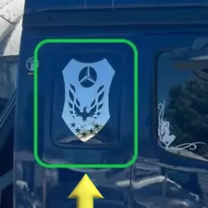 Bettfenster Verkleidung für Mercedes Actros Atego Axor Arocs aus Edelstahl 2-tlg - Bild 1 von 3