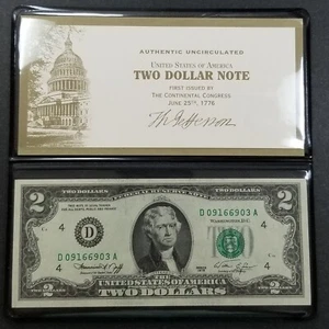 1976 $2 FRB NOTE IN CRISP UNCIRCULATED CONDITION IN LEATHERETTE HOLDER - Picture 1 of 4