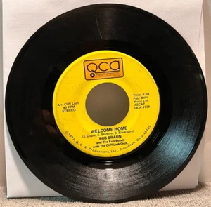 B95 Bob Braun: The Spirit Of Christmas/ Welcome Home, 1973 QCA Records 413 - 45 - Imagen 1 de 2