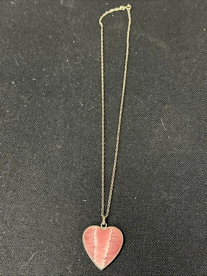 Collar colgante de corazón de plata de ley y cuarzo rosa Foto 1 de 4