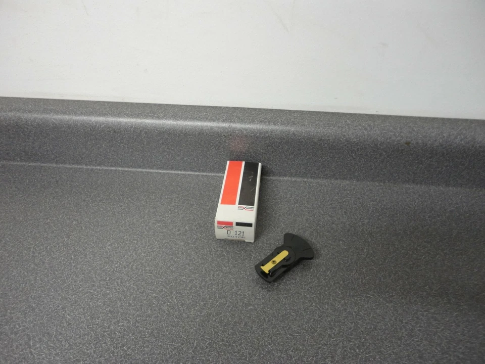 Nuevo rotor distribuidor Borg Warner BWD D121 para camioneta Jeep Willys camioneta utilitaria Foto 1 de 3