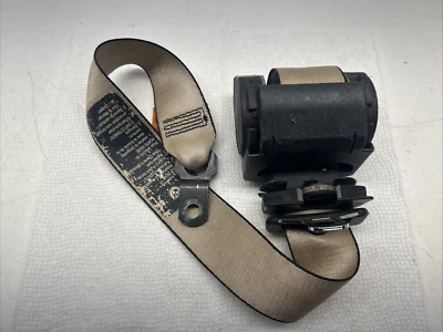 RETRATOR DE CINTO DE SEGURANÇA DIANTEIRO DIREITO FABRICANTE DE EQUIPAMENTO ORIGINAL PARA 1997 1998 1999 2000 BMW 528I 566172801 - Imagem 1 de 4