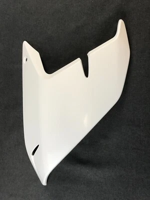 NEW Derbi Senda 50 HYP DRD EVO E2 LTD Edition 2008 WHITE FRONT PANEL R864861 - Image 1 of 3