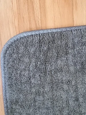 BADIZIO Teppich 58x100 cm grau Badvorleger Camping VW California Ocean - Bild 1 von 4