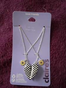 Pair Of Best Friends Necklaces (Heart & Flower) By claires accessories - Picture 1 of 4