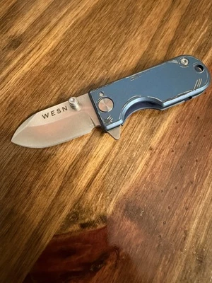 Navaja de Bolsillo WESN Microblade Edición Limitada Azul Sombreada Nueva en Caja Cuchillo Raro Foto 1 de 4