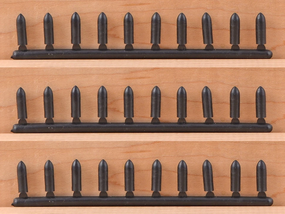 Munición refundida Marx para cañón "Álamo" - 30 proyectiles negros - plástico duro de los años 90 Foto 1 de 1