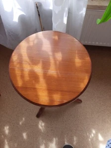 Drei Bein Tisch Braun - Bild 1 von 8