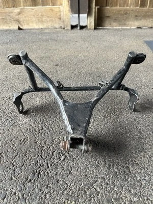 SUZUKI RG125 RG 125 DIVERTIDO (TAL VEZ GAMMA TAMBIÉN) FARO FARO LÁMPARA SOPORTE DE PERMANENCIA DE LUZ Foto 1 de 4