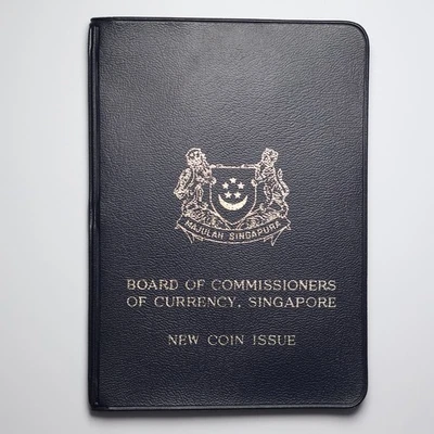 Singapore 1968 Mint Set Gem UNC in Original Government Holder - Image 1 of 4