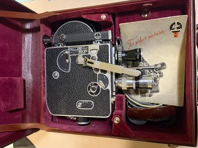 Estate Find 5 Videocámaras Vintage Cámaras Como Está Estuche Bolex Ward Yashica Minolta Foto 1 de 4