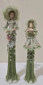 Vintage 2003 Popular Creations Victorian & Little Girl Quaste Puppen mit Ständer, Salbei - Bild 1 von 14