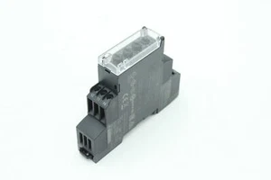 Relé de tiempo Telemecanique RM17UB310 50-60 Hz - Imagen 1 de 4