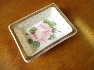 Plato pintado floral vintage de vidrio de leche único como nuevo 3/8 x 2 1/2 x 7/8 - Imagen 1 de 6