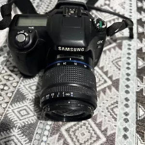 Samsung GX1L DSLR Camera Inc 18-55 mm lente repuestos o reparación - Imagen 1 de 6