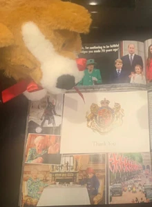 Hello Queen Elizabeth II Commemorative Edition + Bucking Palace Official Corgi - Picture 1 of 9