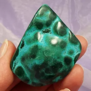 Chrysocolla with Malachite polished stone Malacolla 'Heal Rifts' 50g SN51155 - Foto 1 di 4