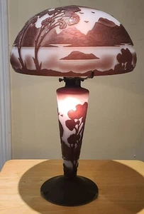 Vintage Working Cameo Art Glass Table Lamp with Lighted Base & Cameo Glass Shade - Picture 1 of 12